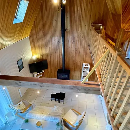 بيت للعطل Le Joli Cedre 8pers Dore *