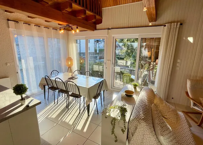 Le Joli Cedre 8pers Dore Holiday home