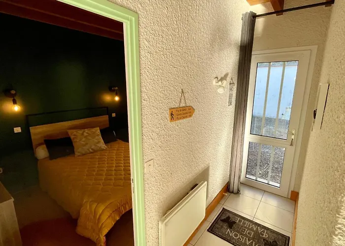 Le Joli Cedre 8pers Dore Holiday home